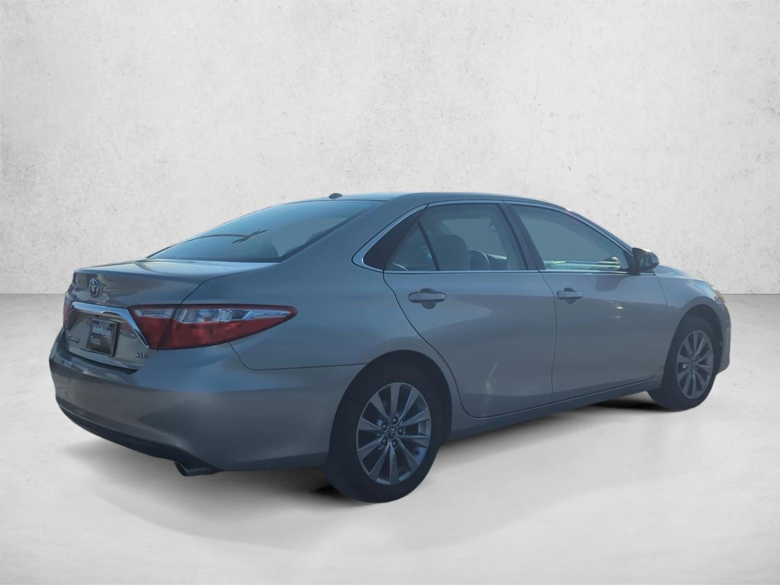 2017 Toyota Camry XLE Auto (SE)