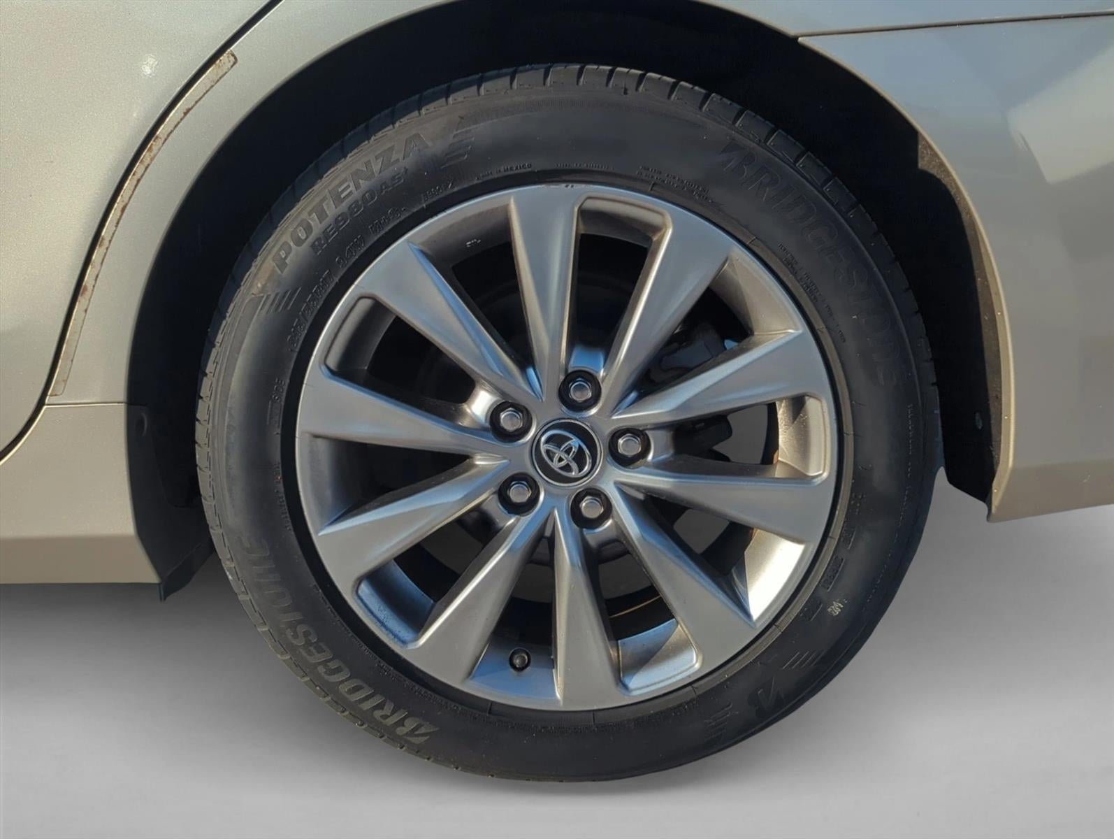 2017 Toyota Camry XLE Auto (SE)