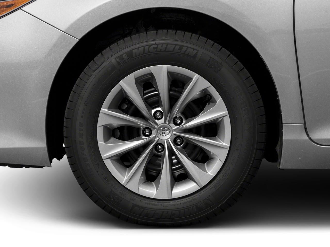 2017 Toyota Camry XLE Auto (SE)