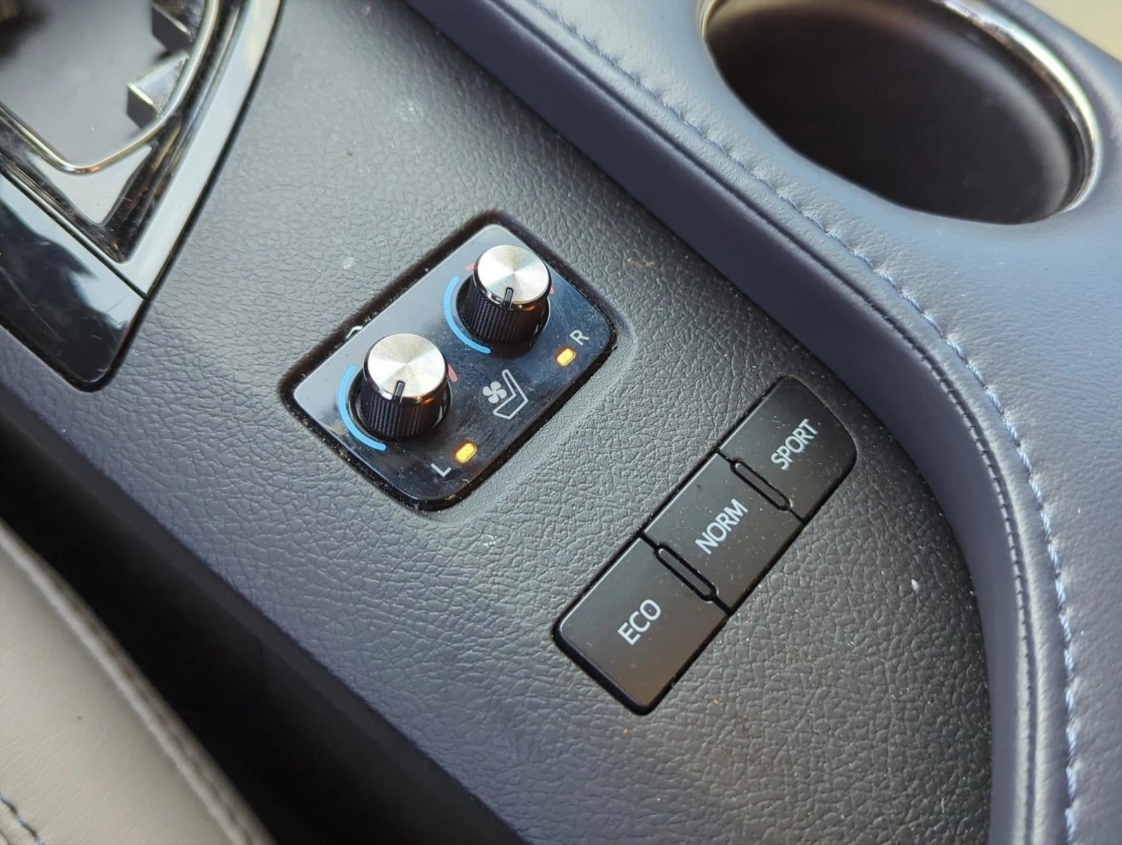 2015 Toyota Avalon 4dr Sdn Limited (Natl)