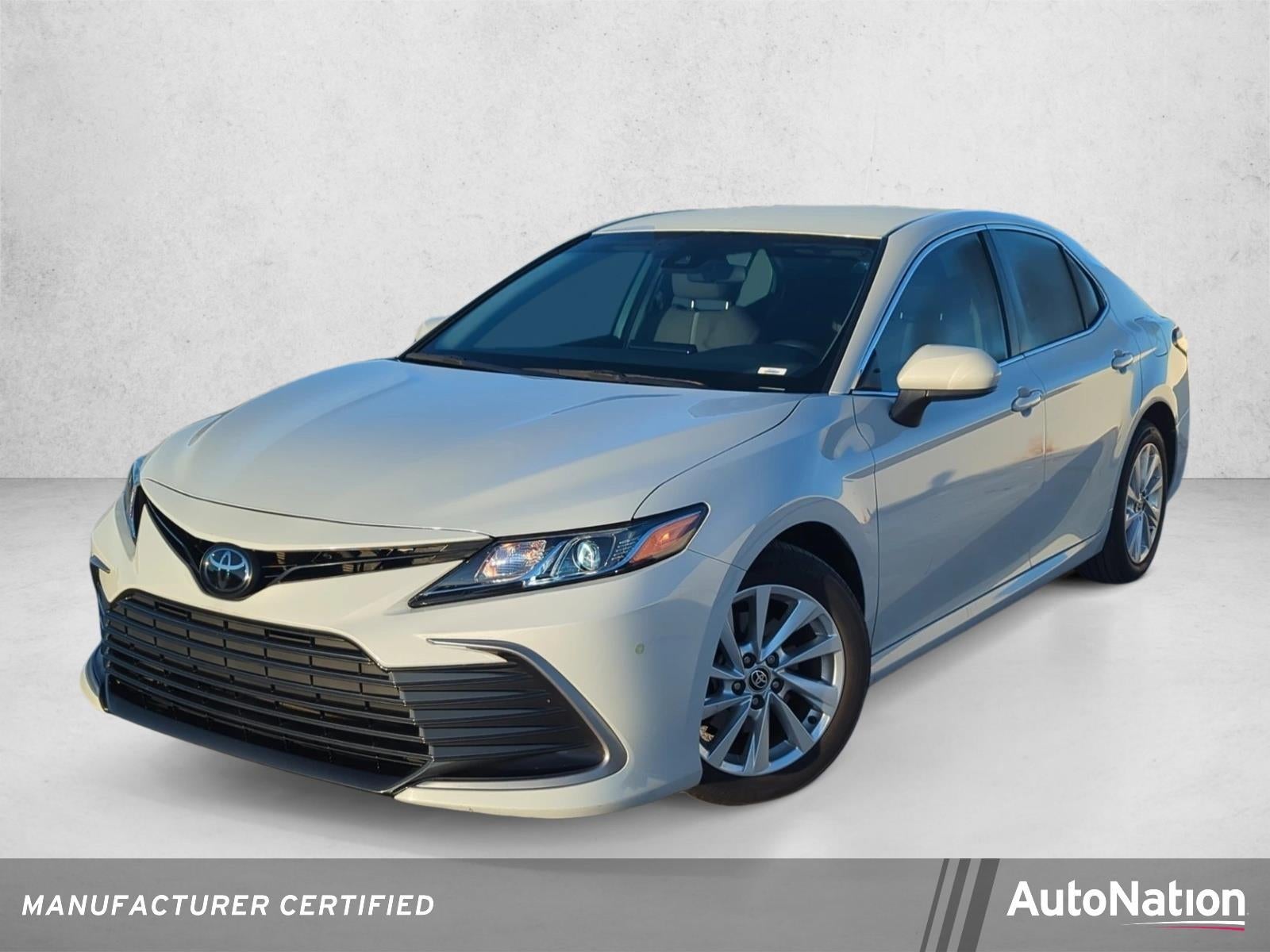 2023 Toyota Camry LE Auto (SE)