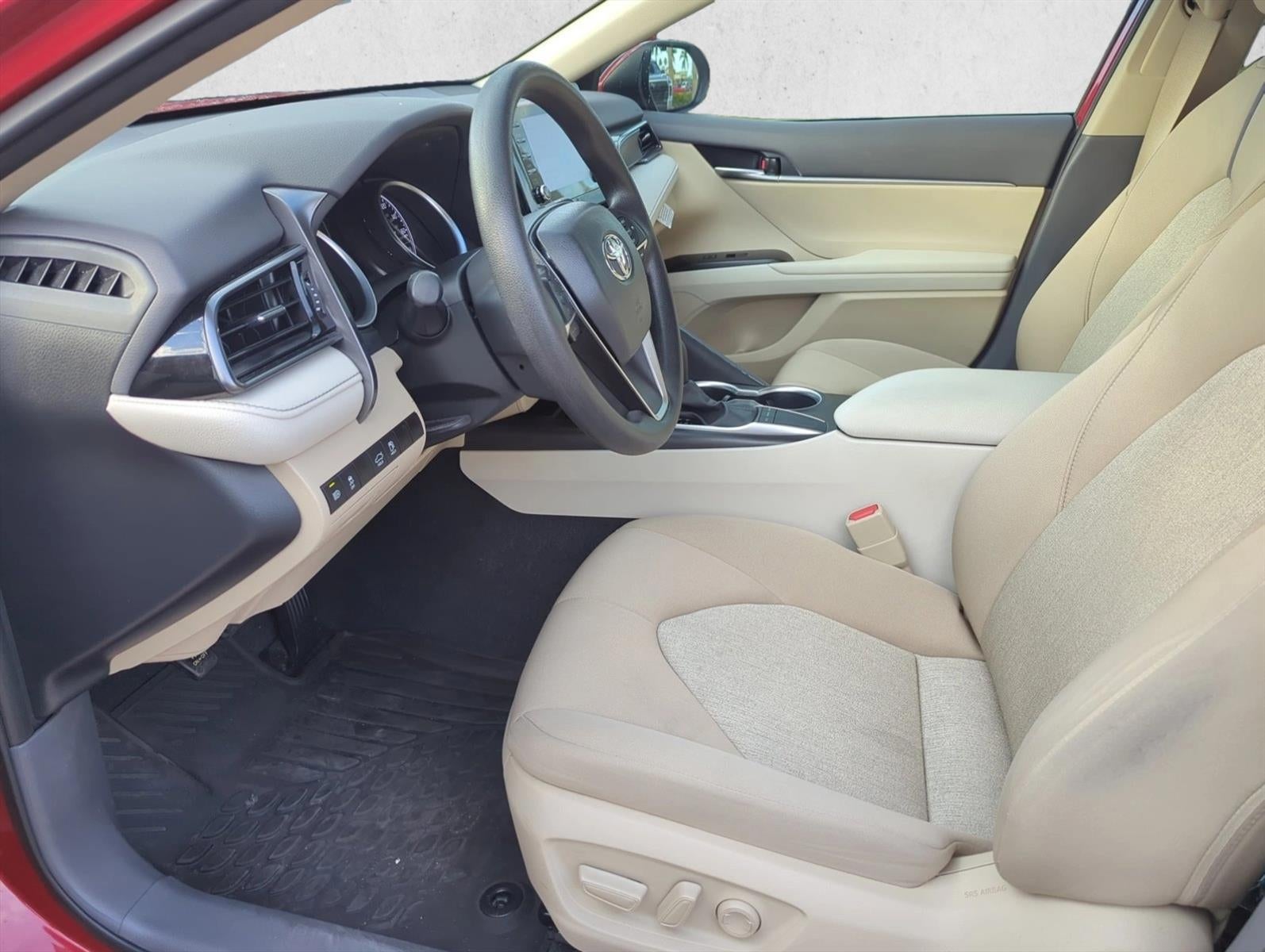 2024 Toyota Camry LE Auto (SE)