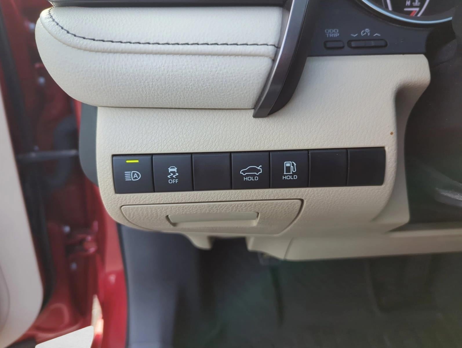 2024 Toyota Camry LE Auto (SE)