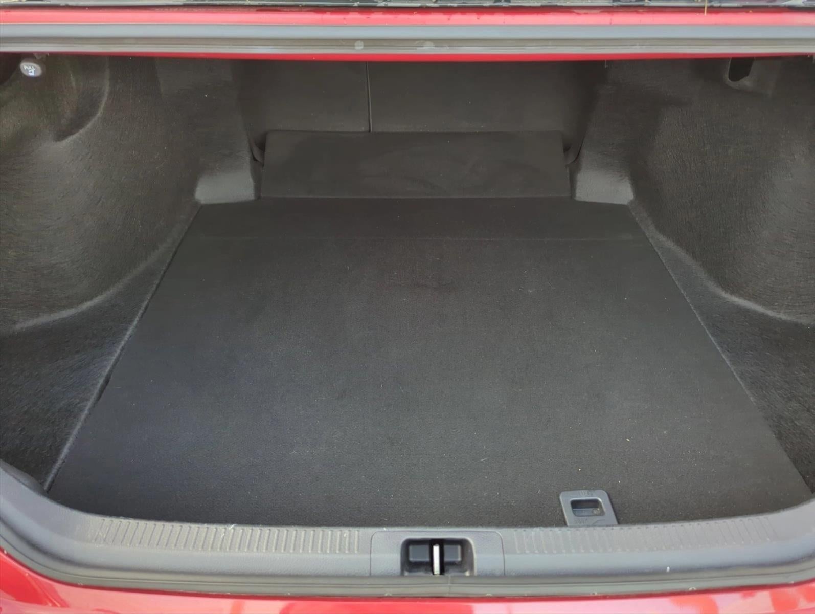 2024 Toyota Camry LE Auto (SE)