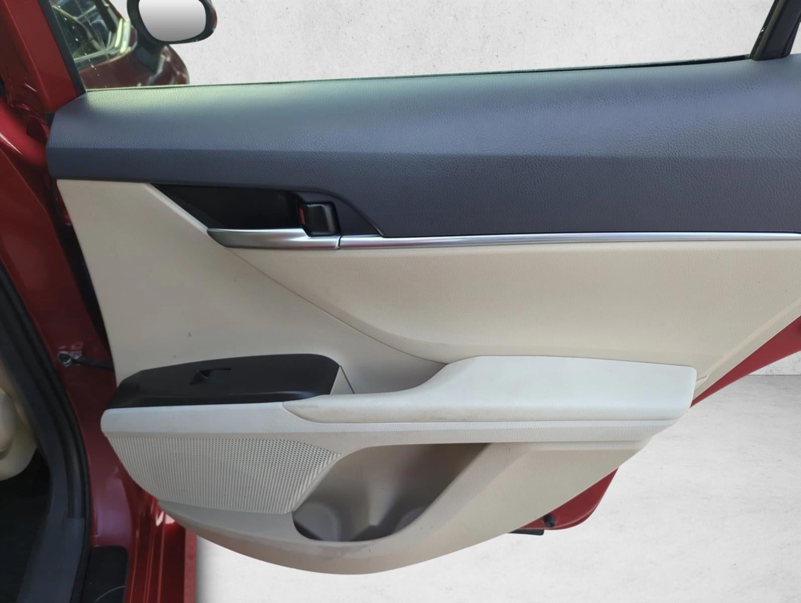 2024 Toyota Camry LE Auto (SE)