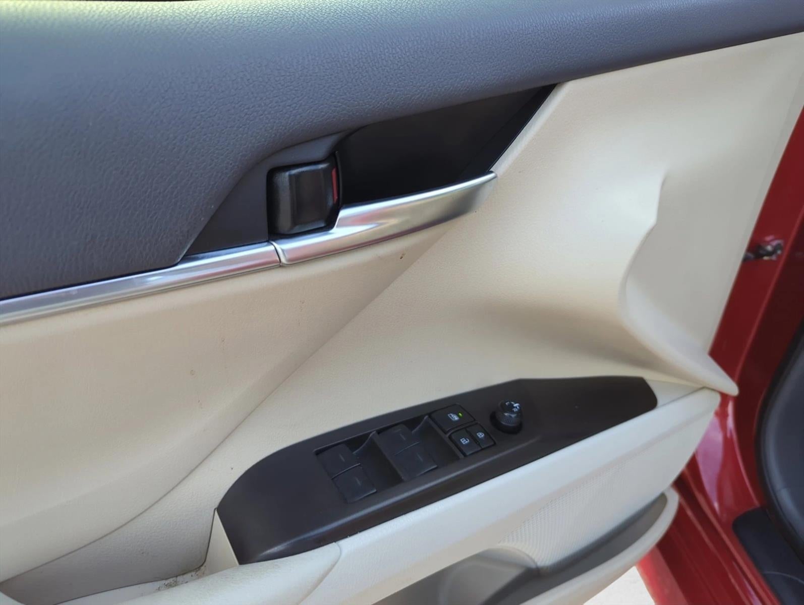 2024 Toyota Camry LE Auto (SE)