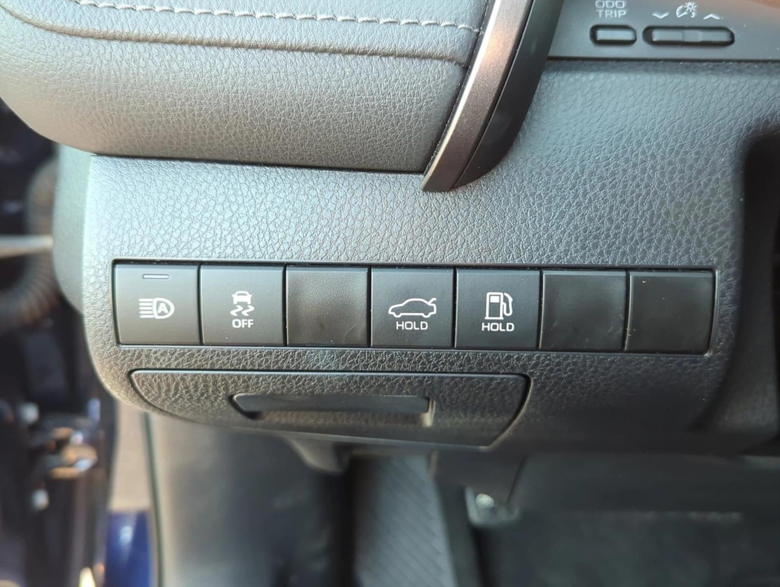 2022 Toyota Camry LE Auto (Natl)