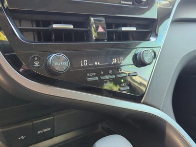 2024 Toyota Camry LE Auto (SE)