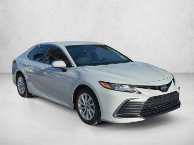 2024 Toyota Camry LE Auto (SE)