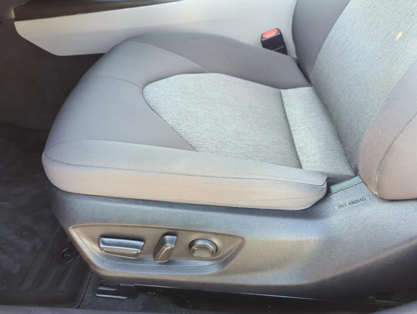 2023 Toyota Camry LE Auto (SE)