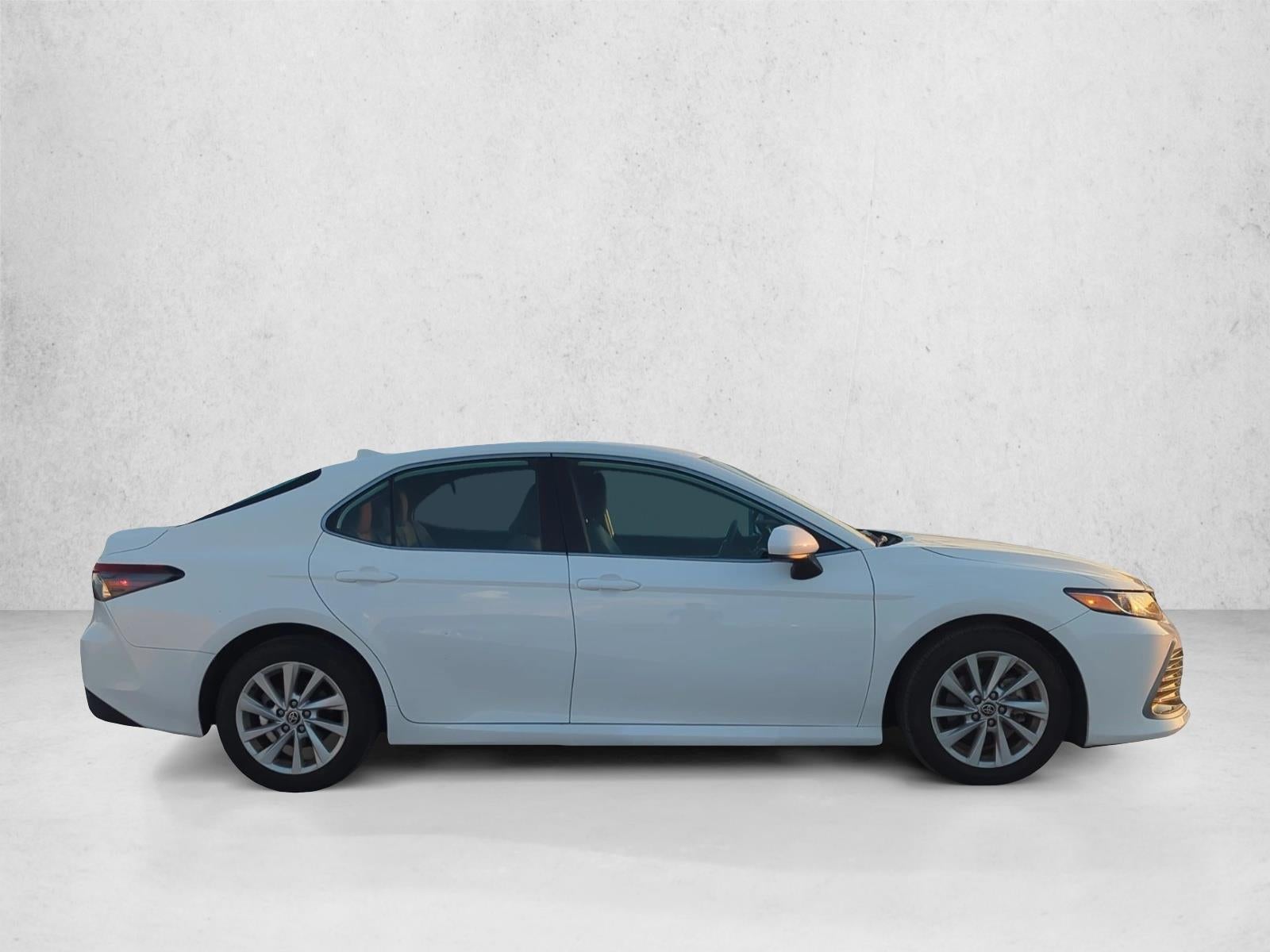 2024 Toyota Camry LE Auto (SE)