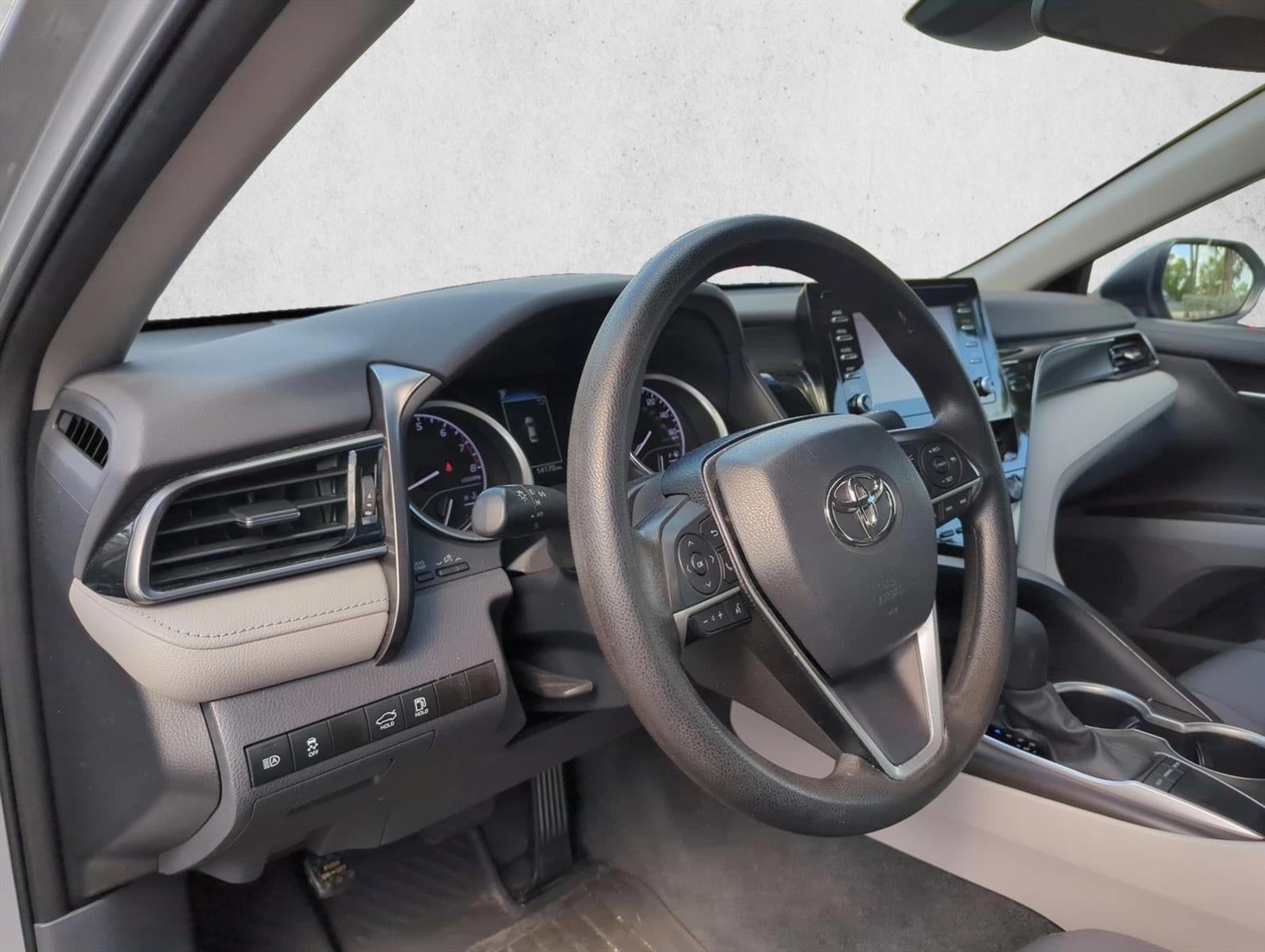2023 Toyota Camry LE Auto (SE)