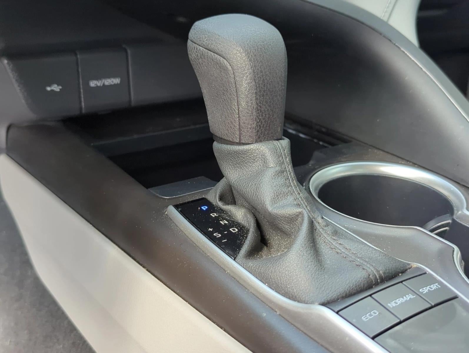 2023 Toyota Camry LE Auto (SE)