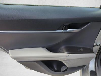 2023 Toyota Camry LE Auto (SE)