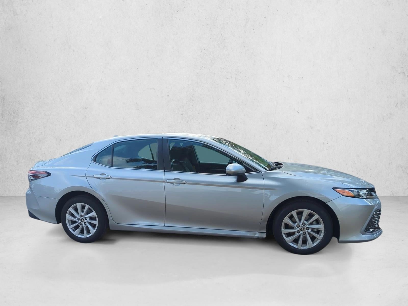 2023 Toyota Camry LE Auto (SE)