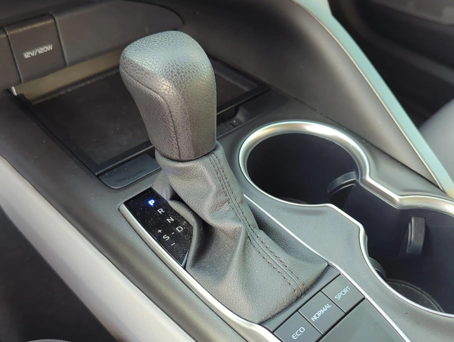 2024 Toyota Camry LE Auto (SE)