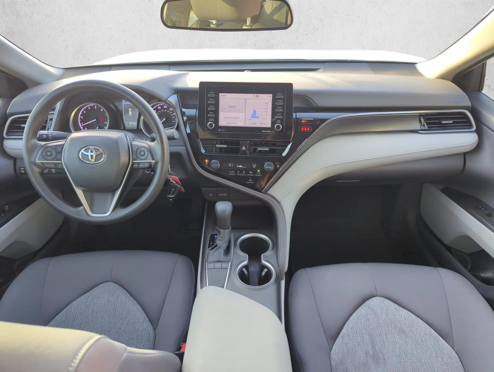 2024 Toyota Camry LE Auto (SE)