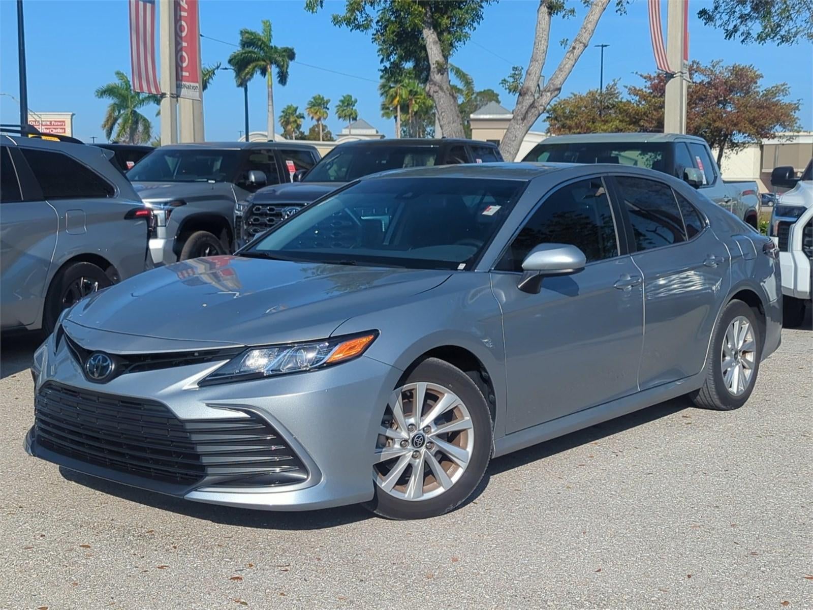 2023 Toyota Camry LE Auto (SE)