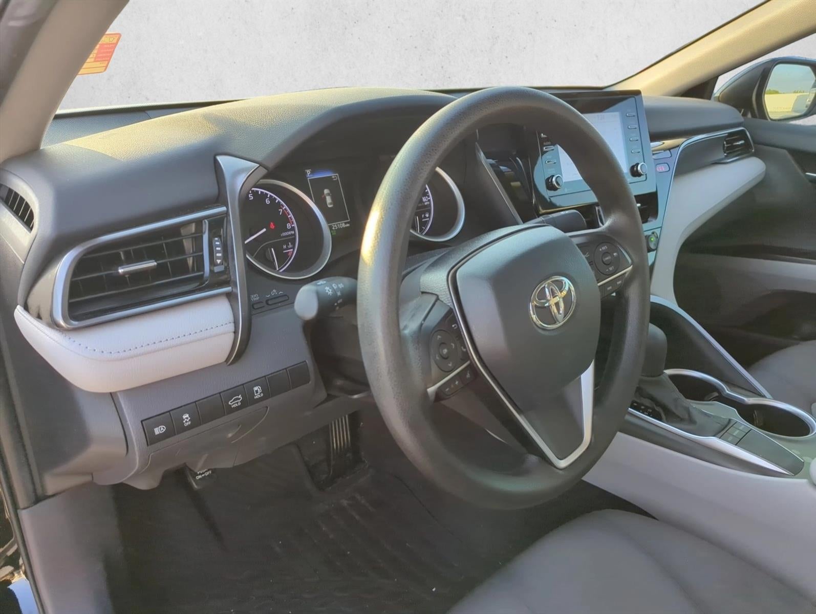 2024 Toyota Camry LE Auto (SE)