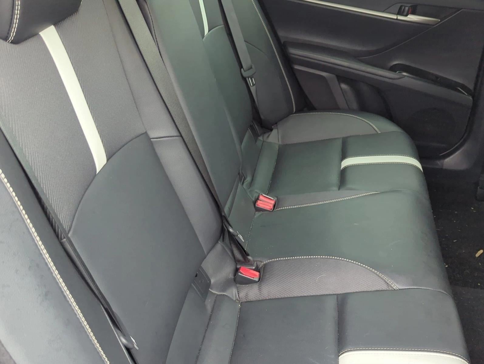 2025 Toyota Camry SE (Natl)