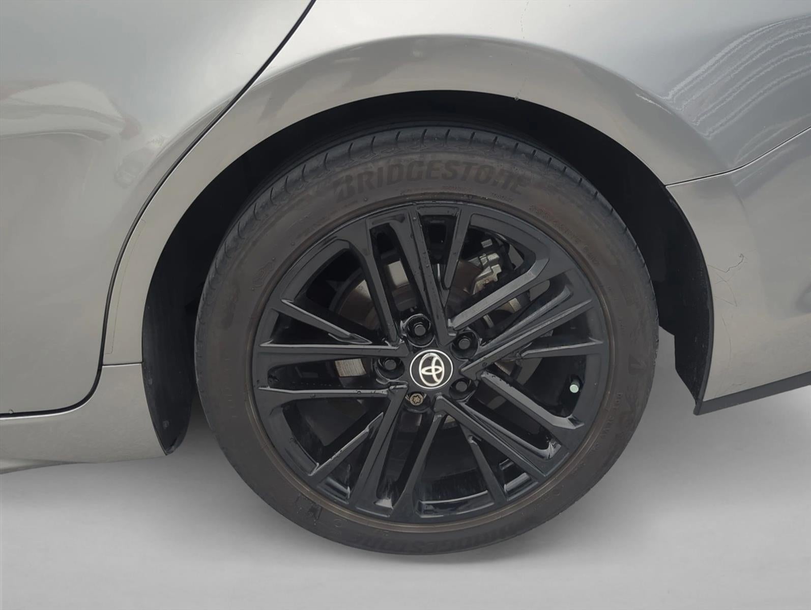 2025 Toyota Camry SE (Natl)