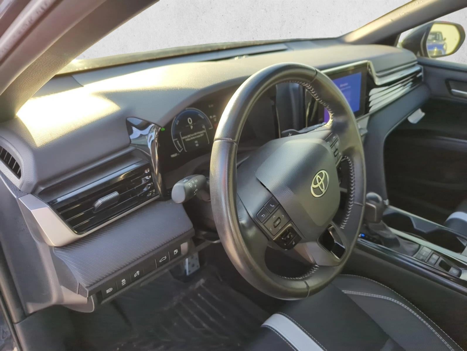 2025 Toyota Camry SE (Natl)