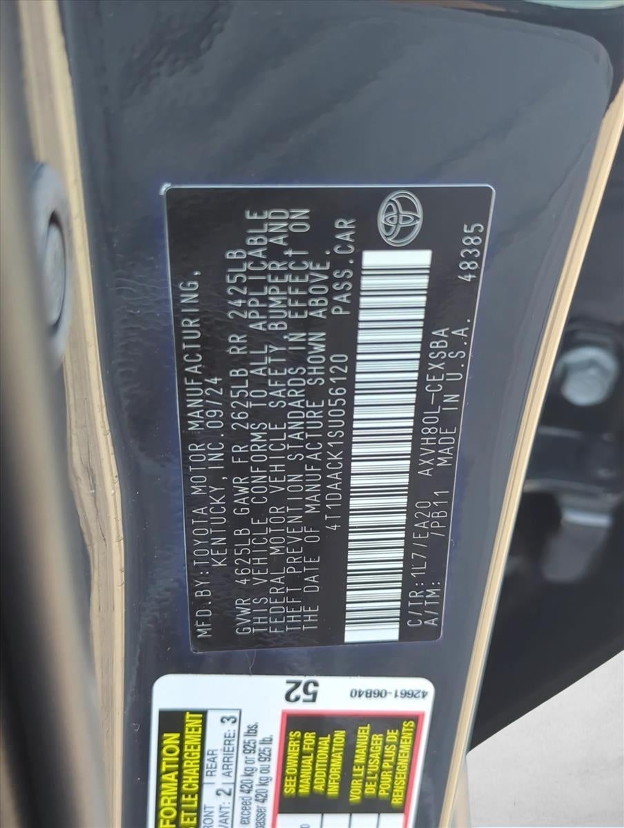 2025 Toyota Camry SE (Natl)