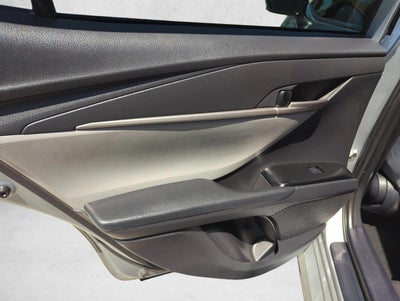 2025 Toyota Camry LE (Natl)