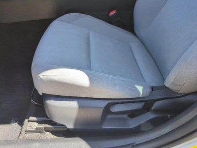 2025 Toyota Camry LE (Natl)