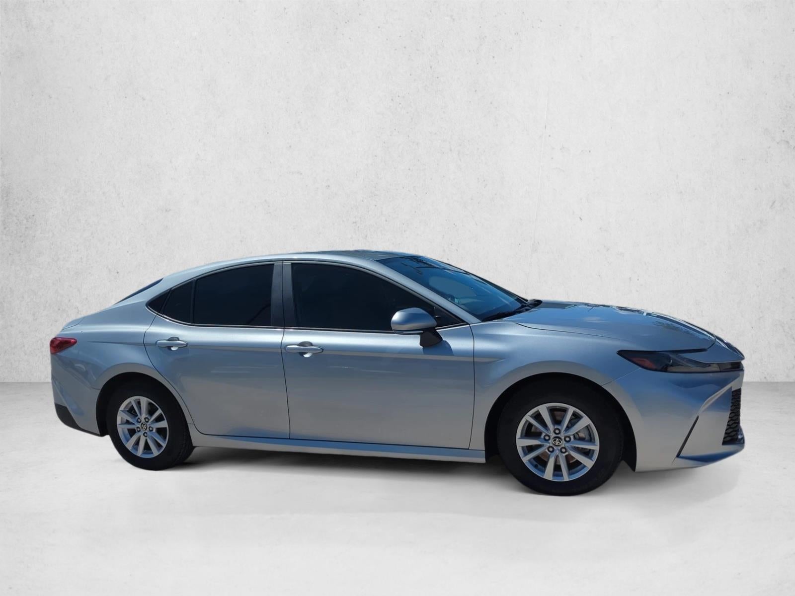 2025 Toyota Camry LE (Natl)