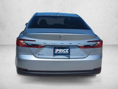 2025 Toyota Camry LE (Natl)
