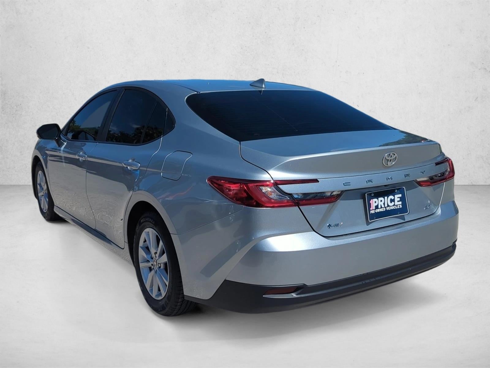 2025 Toyota Camry LE (Natl)