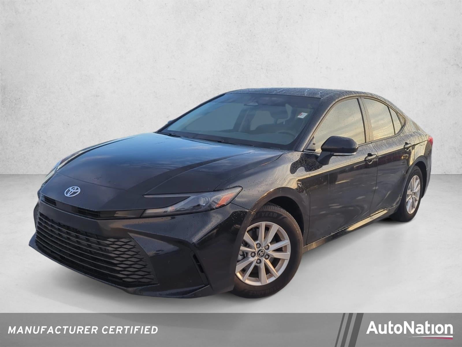 2025 Toyota Camry LE (SE)