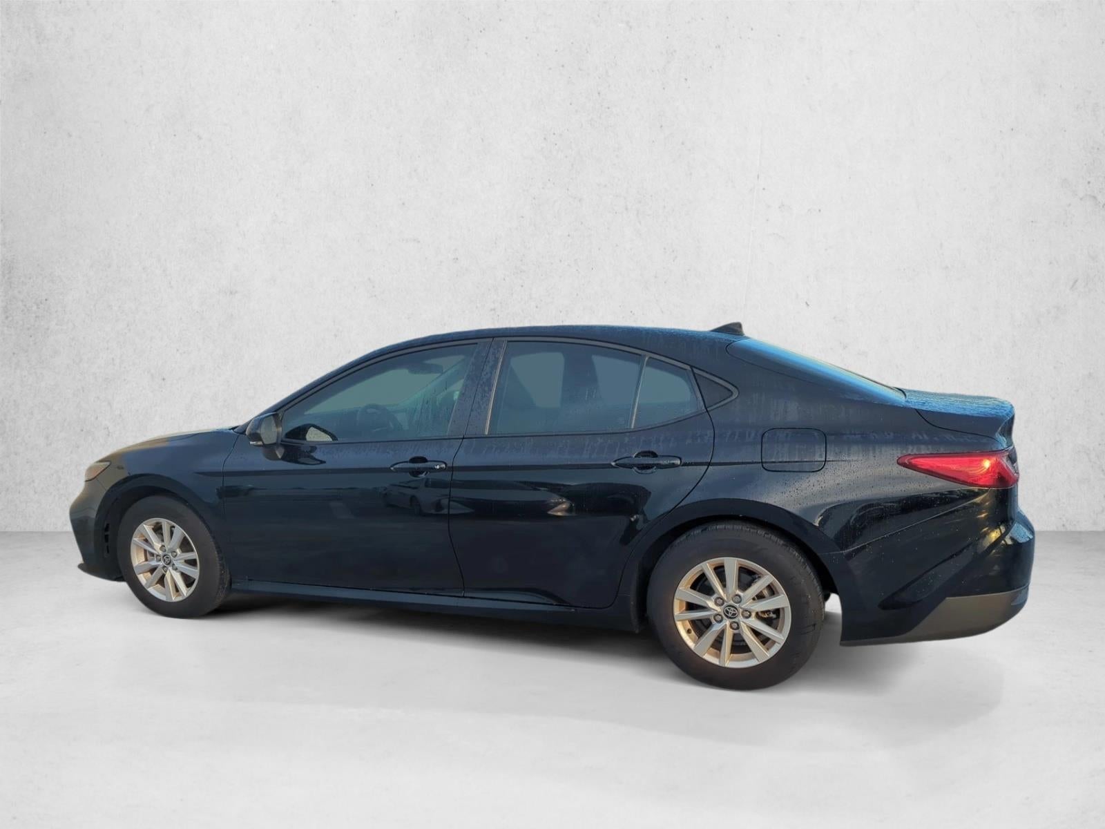 2025 Toyota Camry LE (SE)