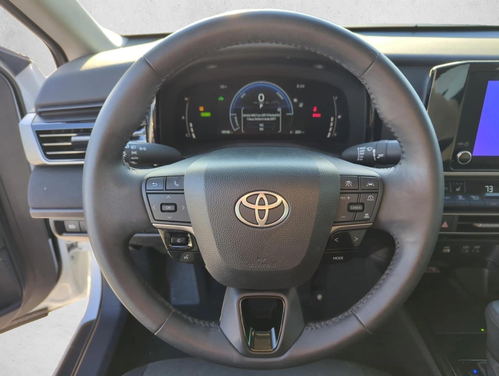 2025 Toyota Camry LE (SE)