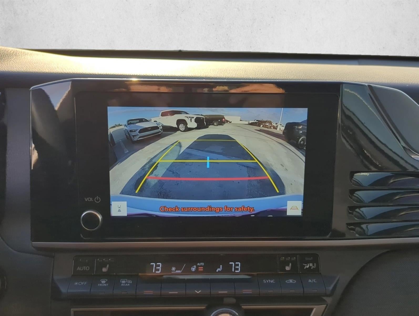 2025 Toyota Camry LE (SE)