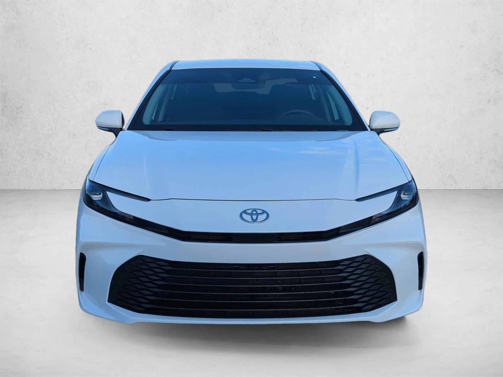 2025 Toyota Camry LE (SE)