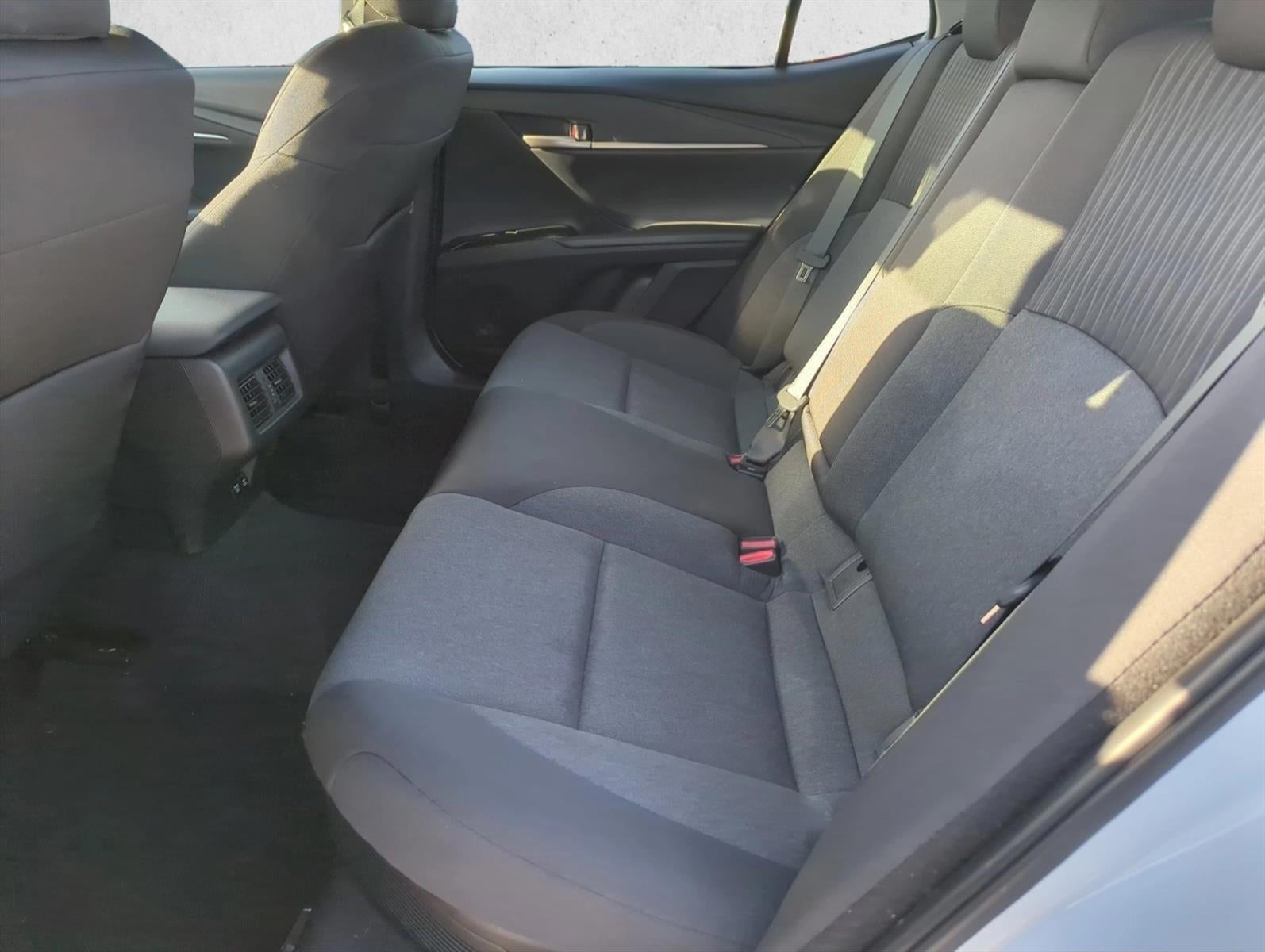 2025 Toyota Camry LE (SE)