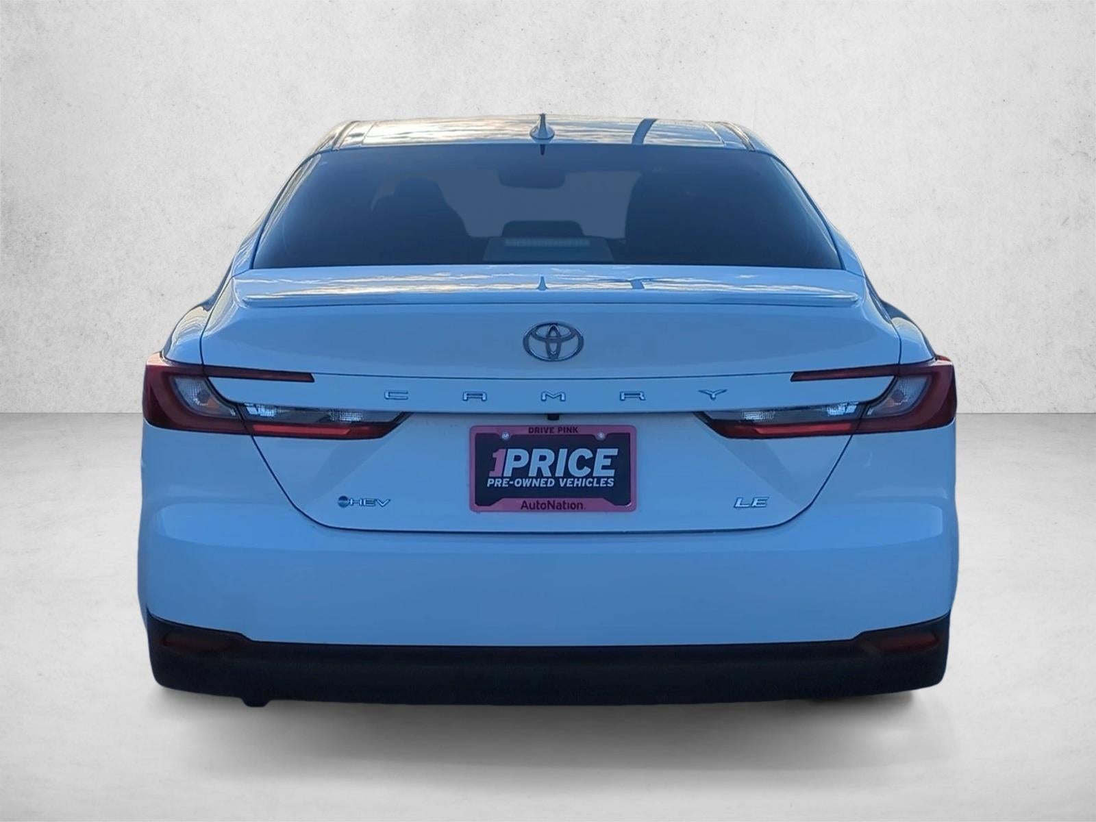 2025 Toyota Camry LE (SE)