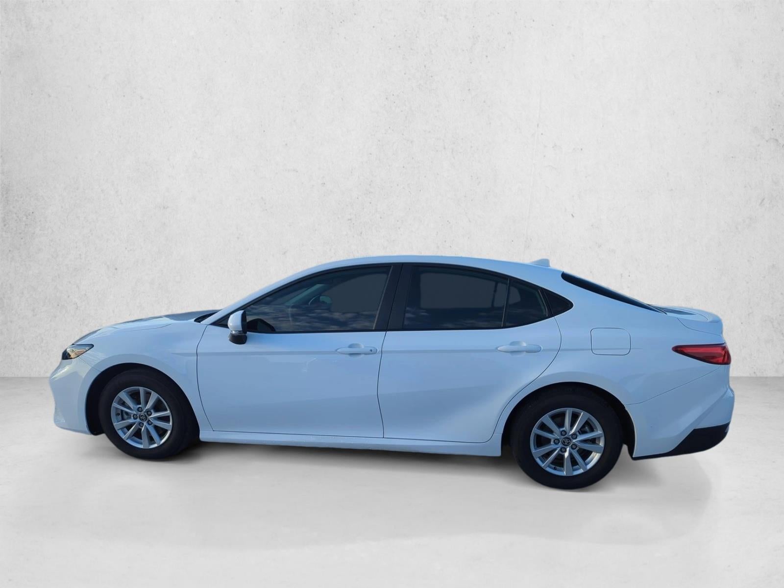 2025 Toyota Camry LE (SE)