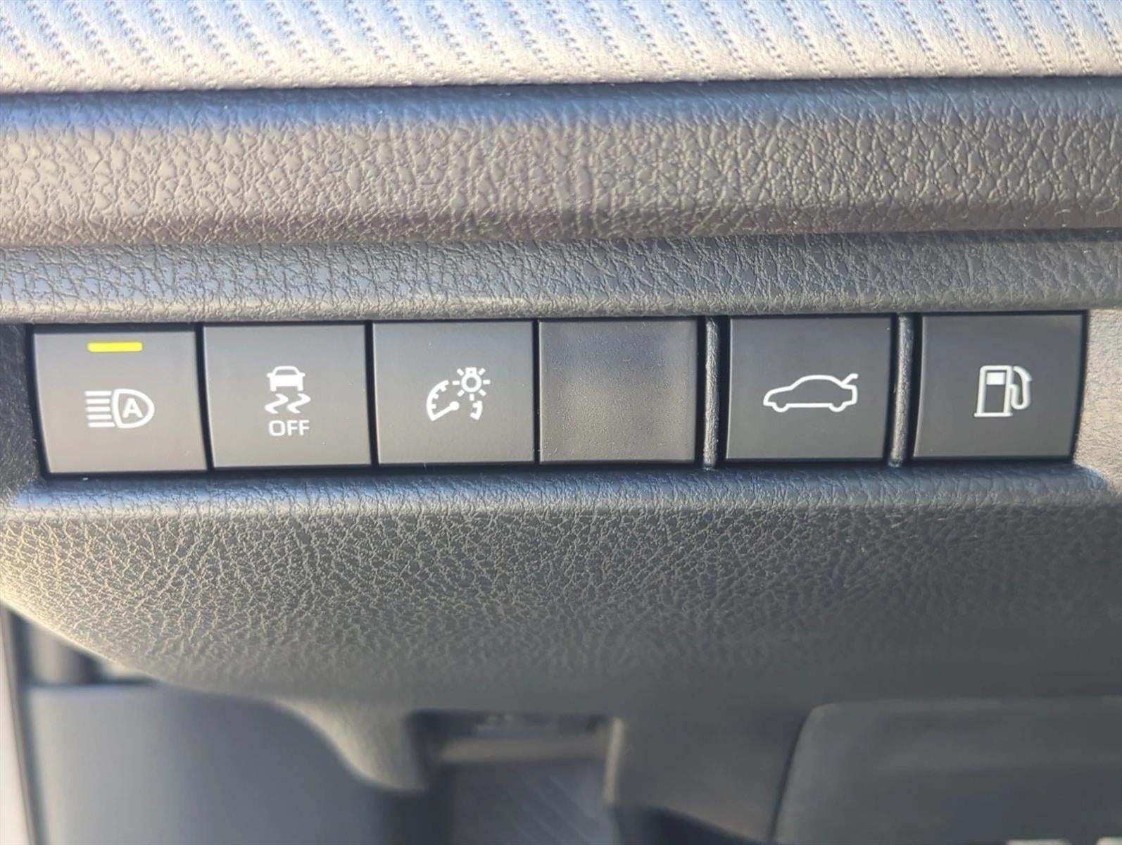 2026 Toyota Camry SE (SE)