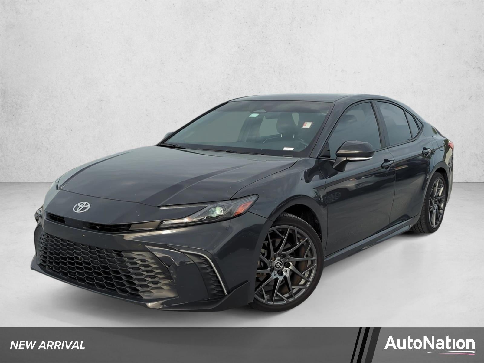 2025 Toyota Camry SE (Natl)