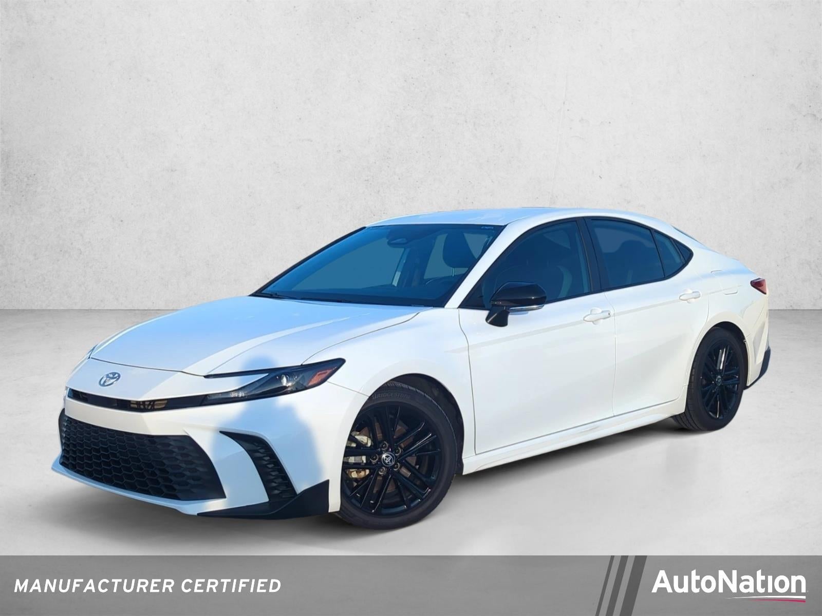 2025 Toyota Camry SE (Natl)