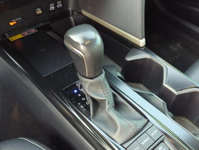 2025 Toyota Camry SE (Natl)