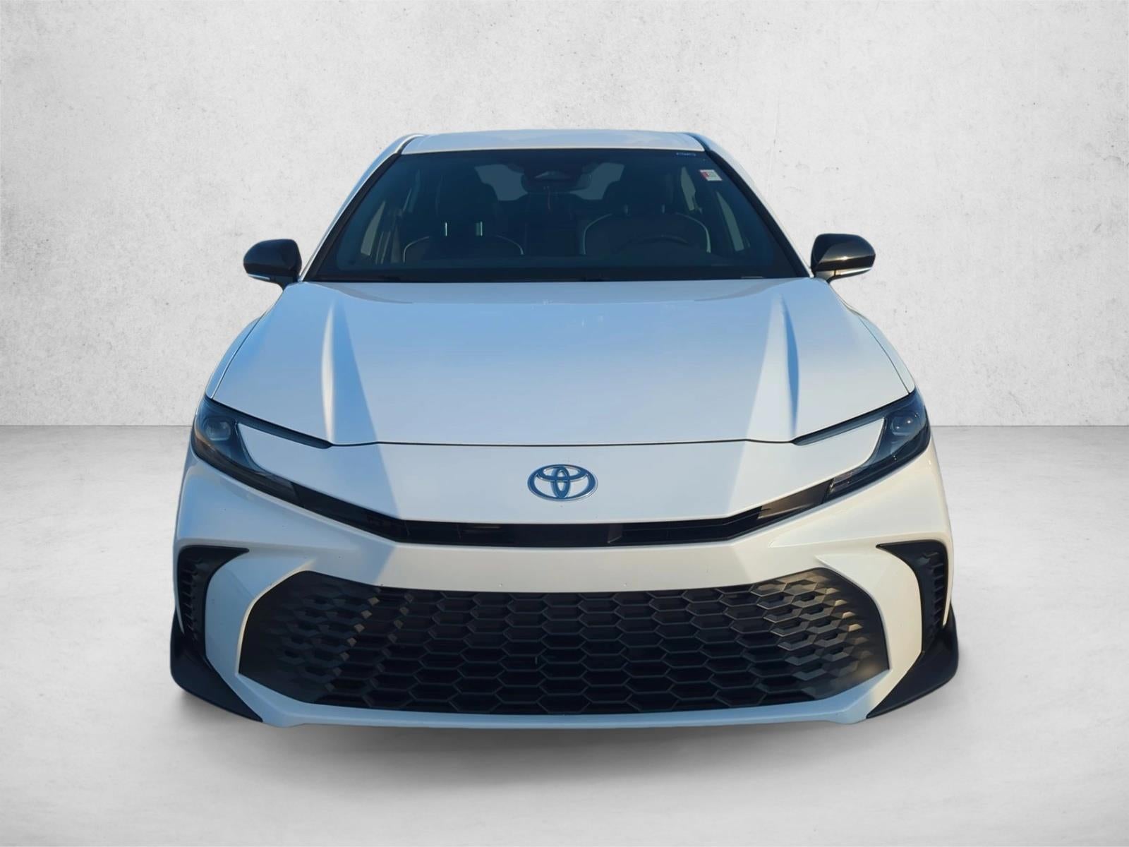 2025 Toyota Camry SE (Natl)