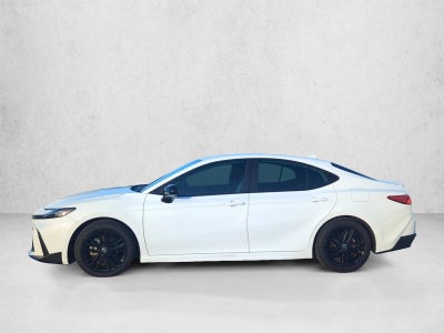2025 Toyota Camry SE (Natl)