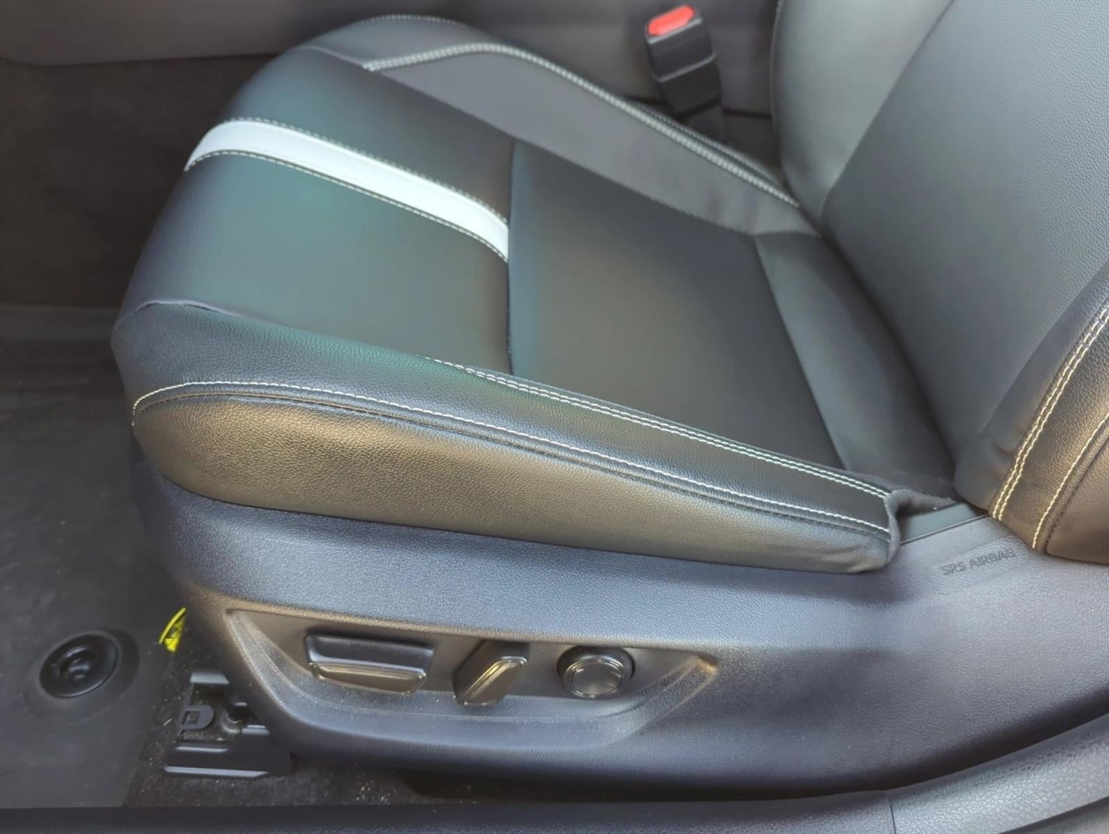 2025 Toyota Camry SE (Natl)