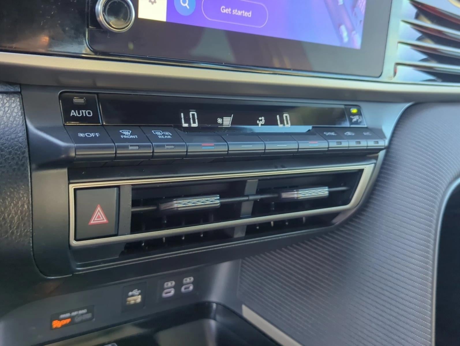 2025 Toyota Camry SE (Natl)