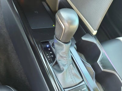 2025 Toyota Camry SE (Natl)