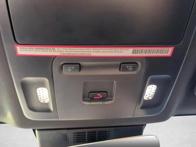 2025 Toyota Camry SE (Natl)